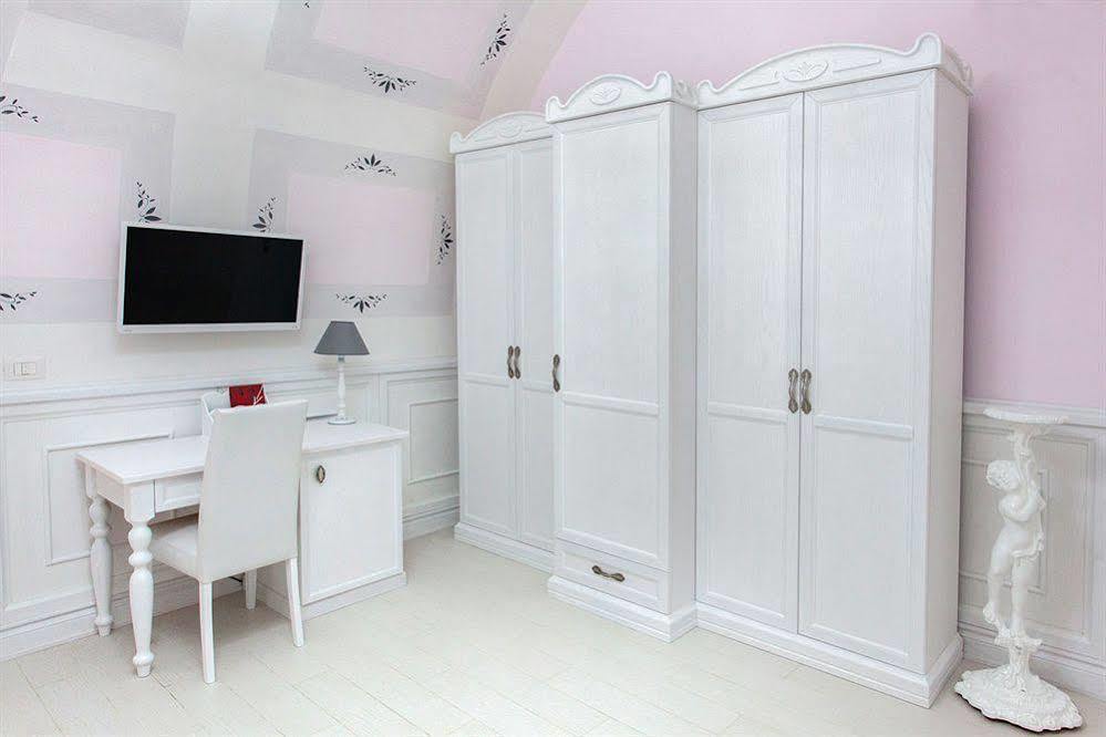 Domus Rosa Bed & Breakfast Napoli Dış mekan fotoğraf