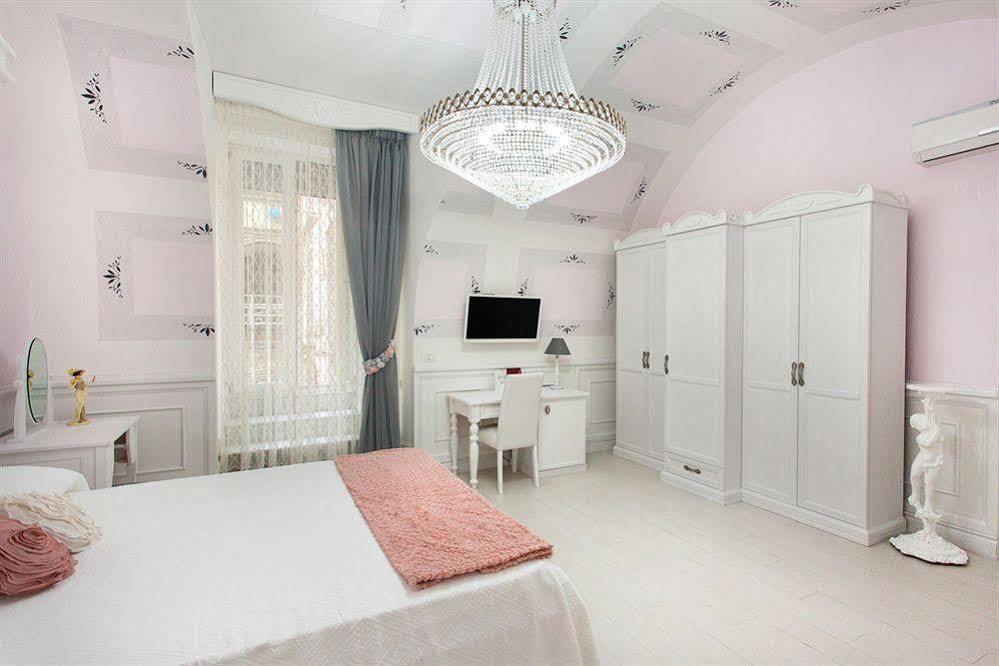 Domus Rosa Bed & Breakfast Napoli Dış mekan fotoğraf